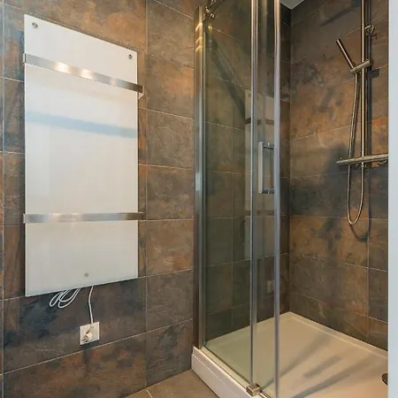 Apartamento New Luxurious Jean With Balconies Roosendaal